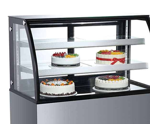 Os expositores refrigerados para bolos são necessários para o frescor?